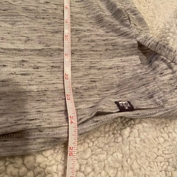 The North Face Short Sleeve Shirt Size Medium - Picture 3 of 8